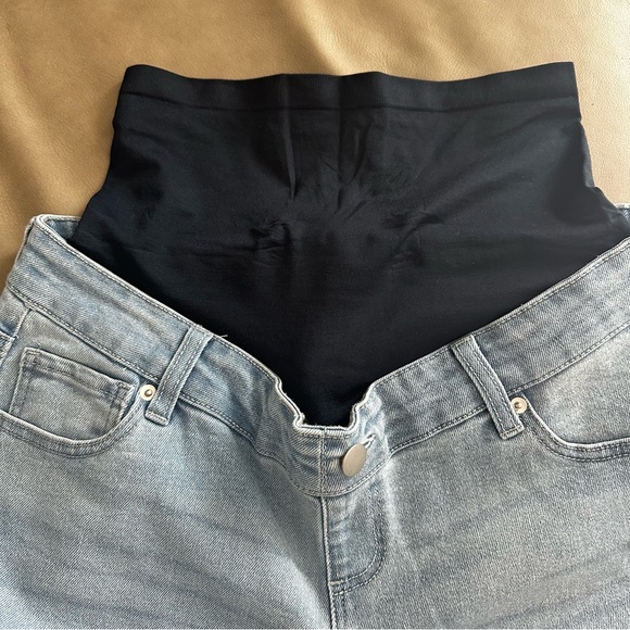Time and Tru maternity jeans - Picture 5 of 7